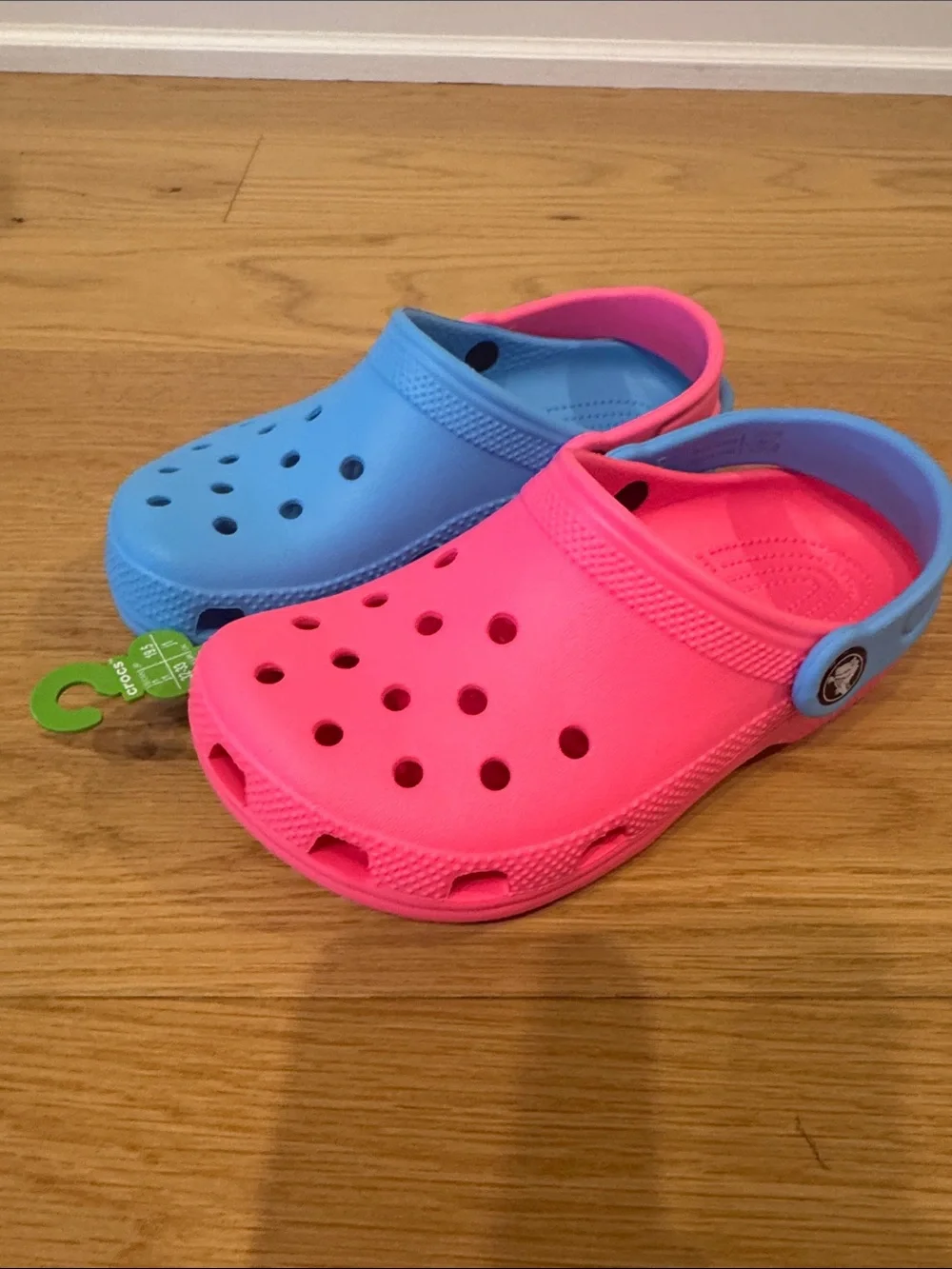 NWT CROCS Kids Classic Clog 2-tone in Pink/Blue
